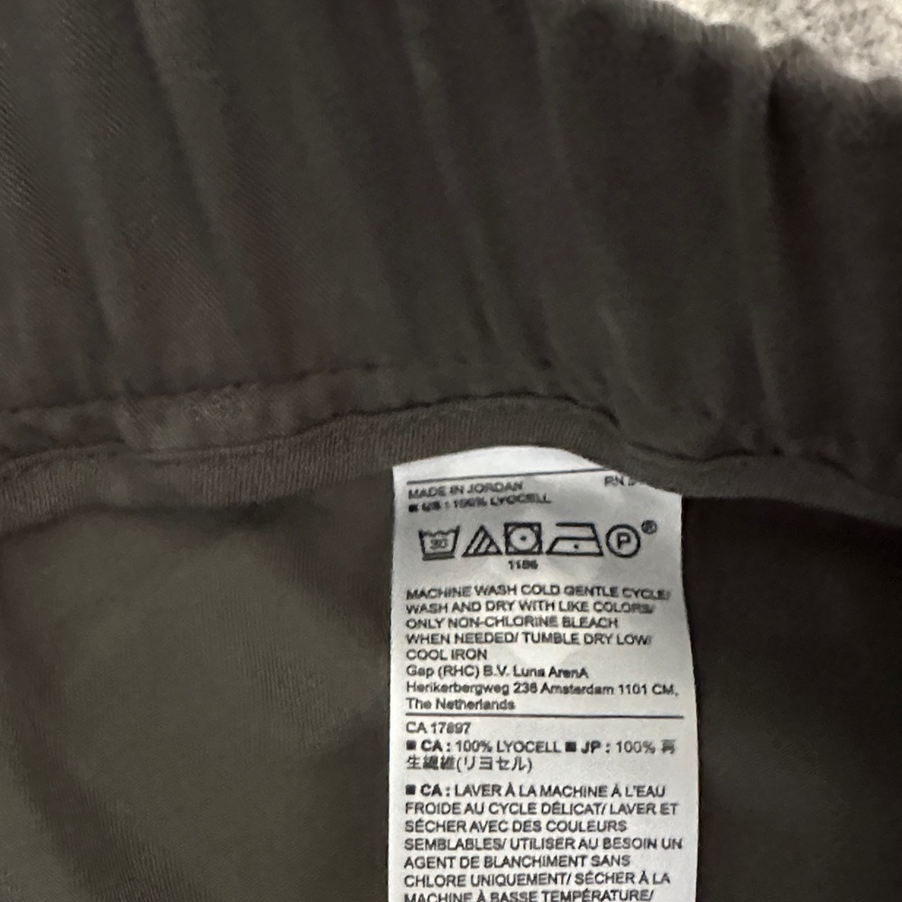 NWOT Banana Republic Factory Tencel Cargo Jogger in Olive - Picture 8 of 9